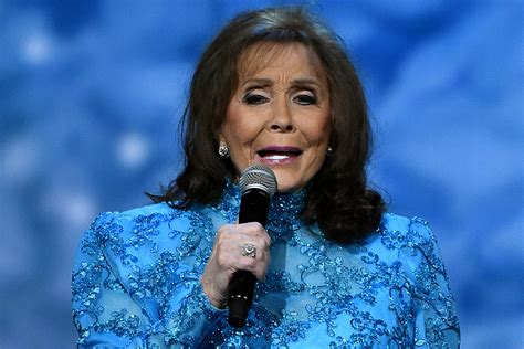 Loretta Lynn S Career To Be Celebrated With New Pbs Documentary