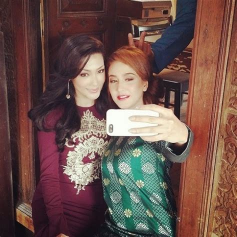 gambar selfie erra fazira dan nur fathia yang amat mengejutkan