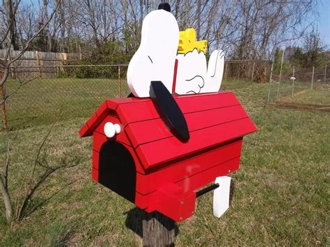 snoopy dog house template