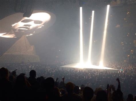 Kanye West S Spectacular Valentine S Day Show