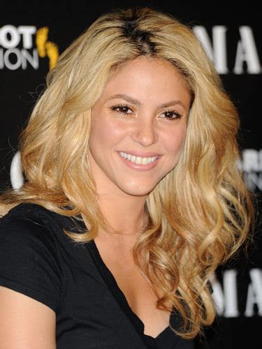 all hollywood celebrities shakira without makeup real pictures 2013
