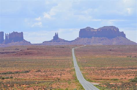 utah discoveries  driving  monument valley ground control