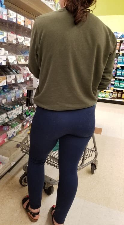 Candid Ass In Yoga Pants Tumbex