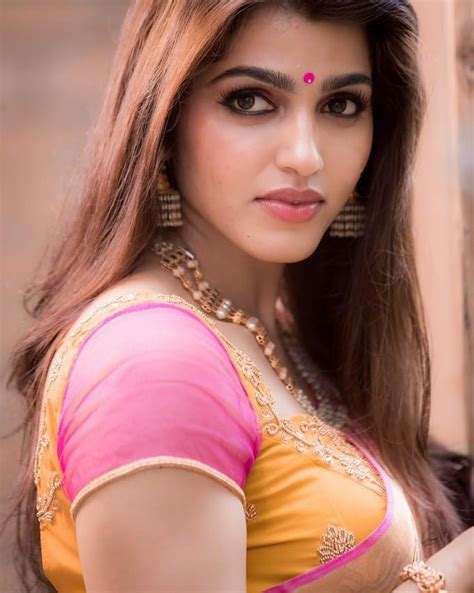 tamil actress dhanshika stunning saree photos