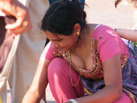 indian aunty cleavage mega porn pics