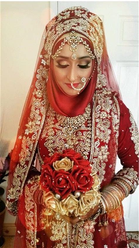 2018 best beautiful indian and pakistani fashion images on pinterest party wear sarees blouse