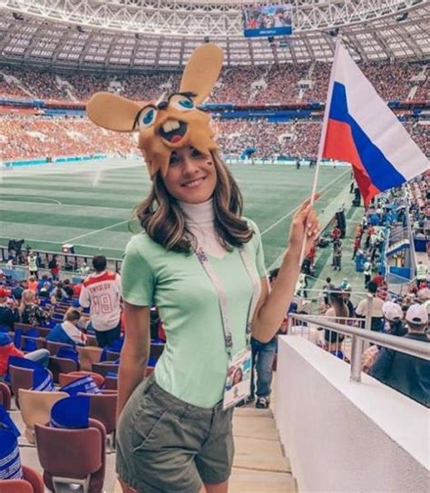 russia 2018 beautiful and hot football fans pictures 64
