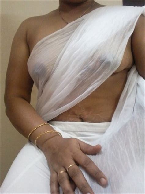 marathi housewife open sari blouse shows big boobs
