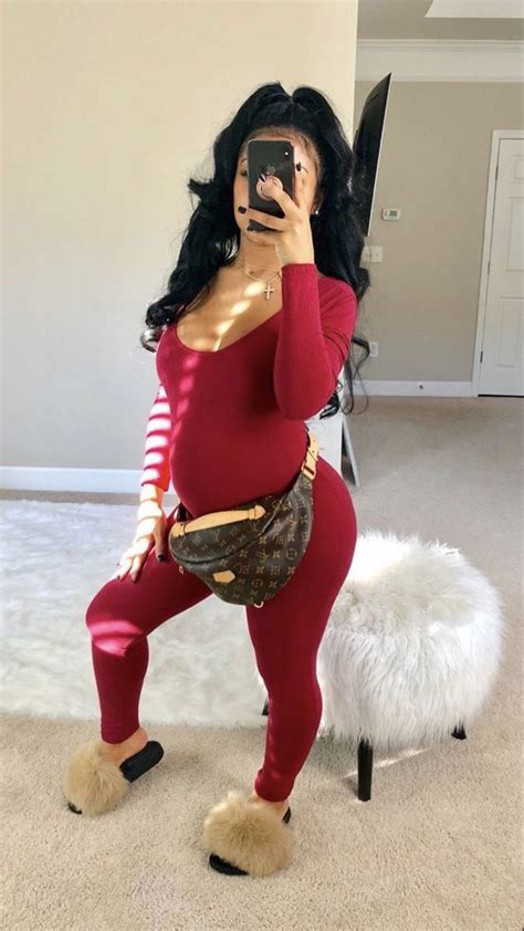 Pregnant Baddie Outfits