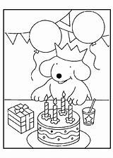Kleurplaat Verjaardag Taart Kleurplaten Jarige Jarig Oma Peuters Peuter Anniversaire Hond Unicorn Feest Juf Kado Drinken Moederdag Maman Gefeliciteerd Downloaden sketch template