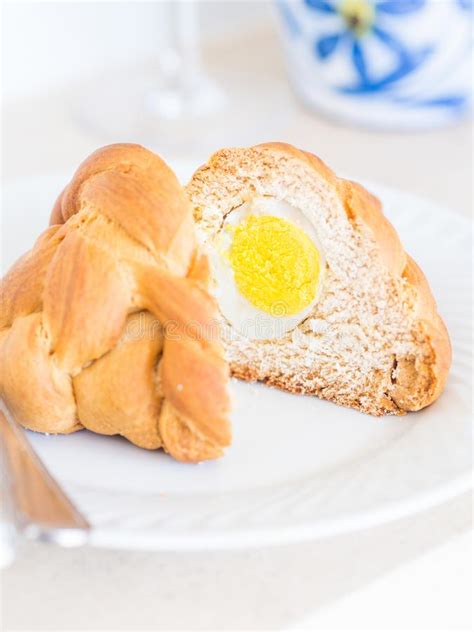 folar  traditional portuguese easter bread    egg