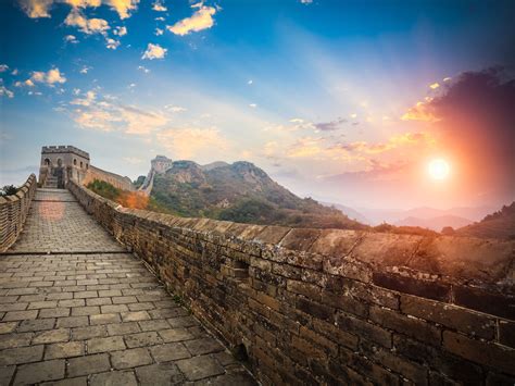 discovering  great wall  china   track