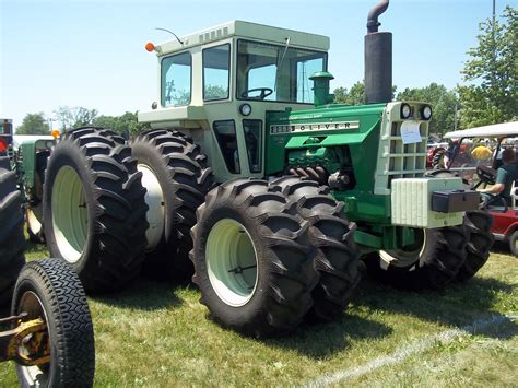 pin  james riser  tractors tractors farmall tractors antique tractors