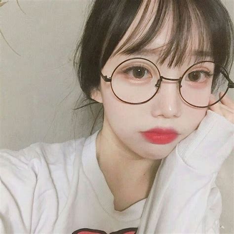 Pin By Jaay On Glasses Cute Korean Girl Ulzzang Girl Ulzzang Glasses