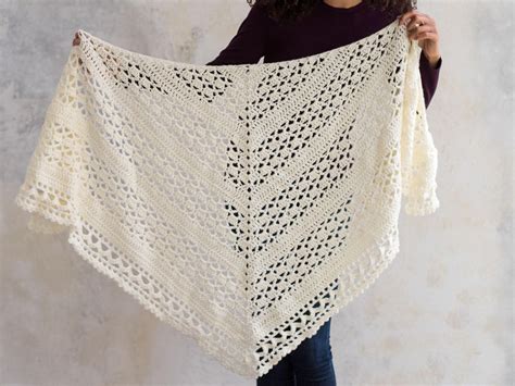 crochet triangular shawl patterns crochet