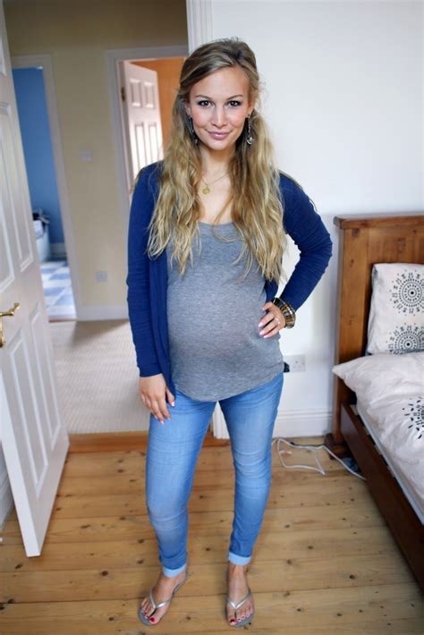 Anna Saccone Outfit Of The Day Cute Even Though Pregnant