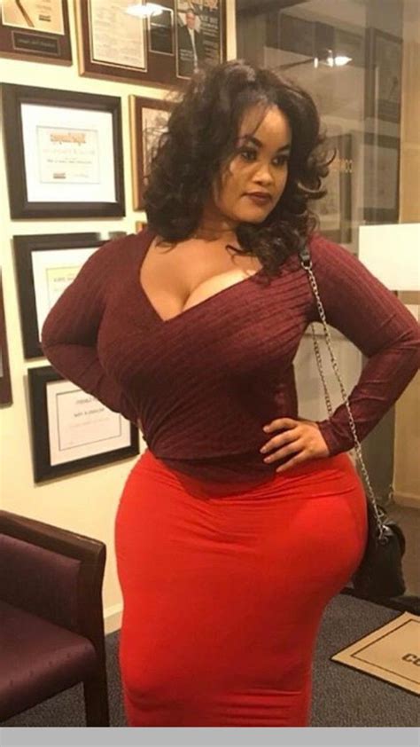 massive thickness curvy women black women  sise thunder thighs