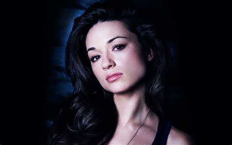 crystal reed wallpapers images photos pictures backgrounds