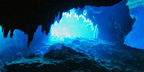 exploring  magical world  underwater caverns