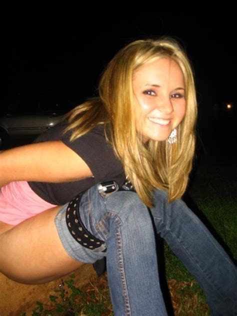 College Girls Need To Pee By Instant 60 Photos
