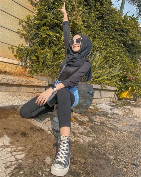 Ootd Hijab Mini Skirt Dan Legging Hitam Yang Aktif Dzargon Di 2021