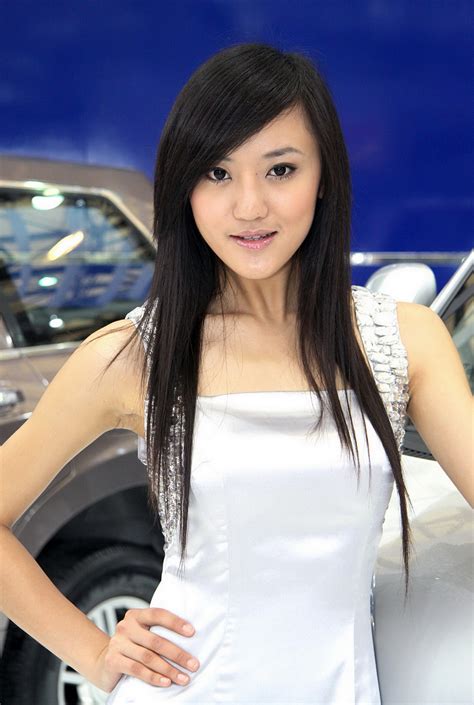 motor campur yes sexy babes of the shanghai auto show part ii