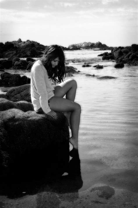girl on the rocks photo by myle collins mylestone photography