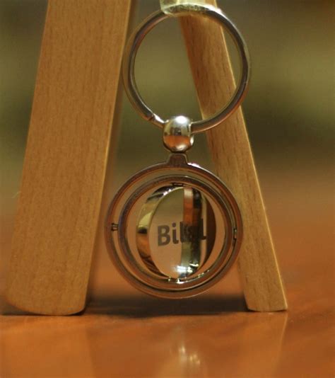 customized metallic  keychain design    gift shopping  pakistan