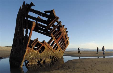 shipwrecks   haunt  oregon coast oregonlivecom