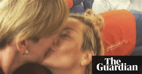 Russian Lesbians Stage Selfie Kiss Plane Protest World News The