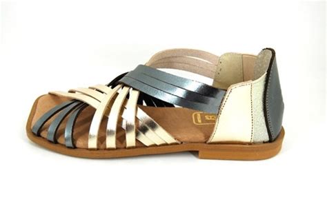 romeinse sandalen plat vierkante neus goud platina zilver kleine maten sandalen