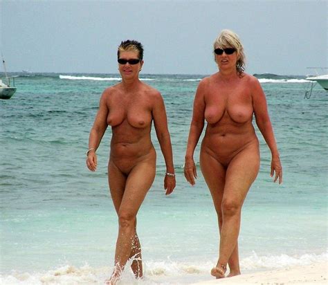 nude moms on the beach full size picture 3
