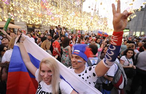 russia joyful celebrates win in second world cup game