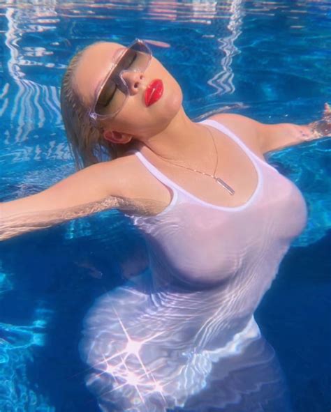 Sexy Christina Aguilera S Big Milf Boobs Ig Aug 10th 5