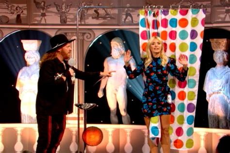 Watch Holly Willoughby Pulls Down Shower Curtain Using