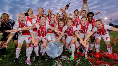 ajax vrouwen staat voor debuut  europa knvb