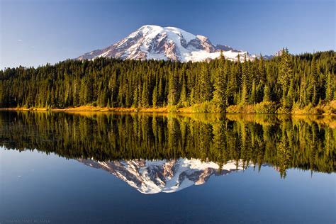 photo   reflection  mount rainier  reflection lakes