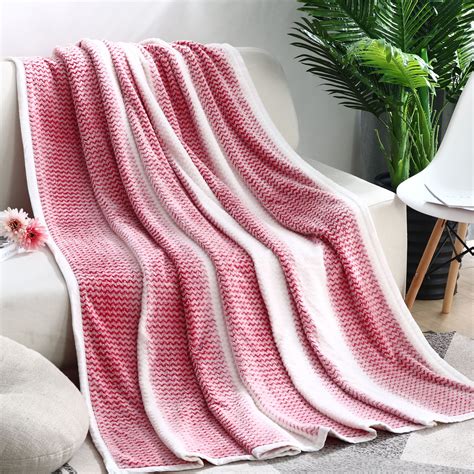 super soft fleece blanket warm lightweight breathable full bed blanket red