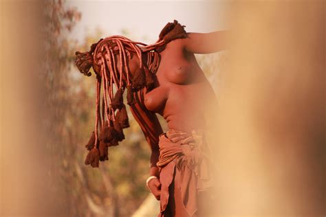 アフリカの先住民、「ヒンバ族」のおっぱい美女ギャラリー ポッカキット