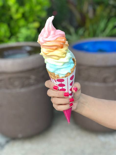 images soft serve ice creams ice cream ice cream cone frozen