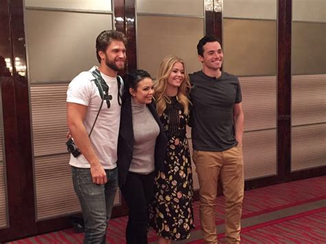 The Cast Of Pretty Little Liars Attend Pll Con In Germany