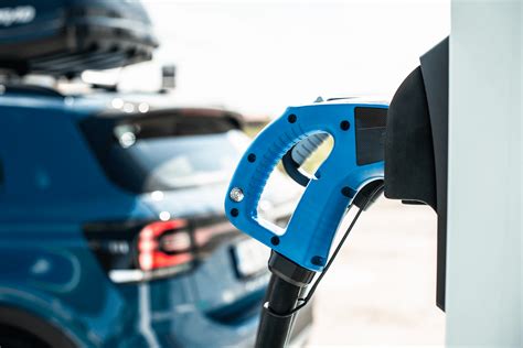 plug  hybrid  pure electric vehicles     choice evni