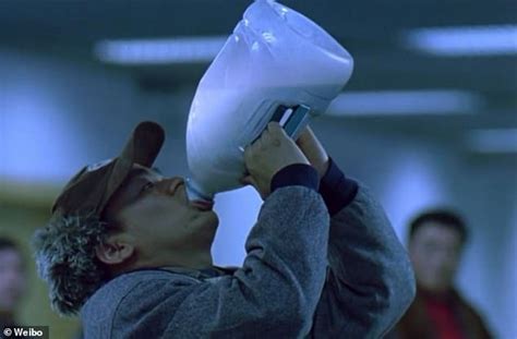 tourist chugs 2 5 litres of milk at australian airport