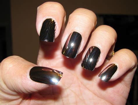 naild polishd chrome nails