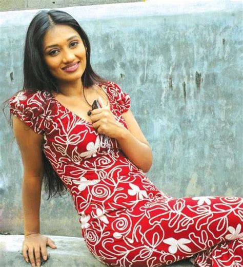 Sri Lankan Actress And Model Images Upeksha Swarnamali