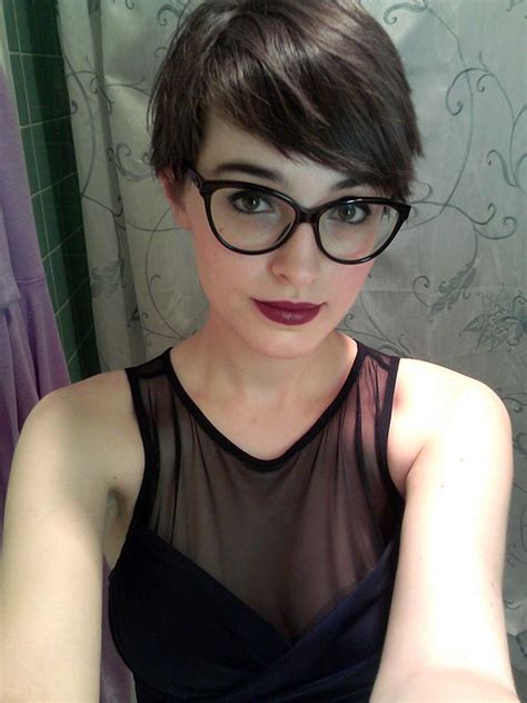 Short Hair And Glasses Hair Style And Color For Woman