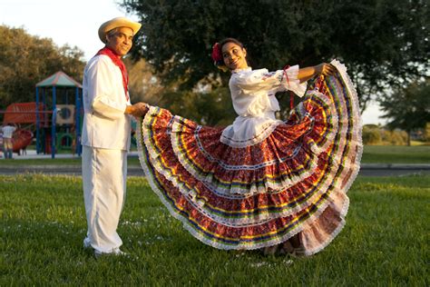 barranquilla colombia colombian fashion traditional fashion