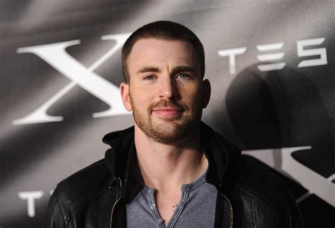 chris evans american actor profile short bio and images