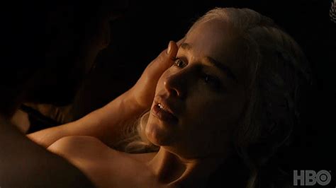 here s why that game of thrones sex scene was so vanilla