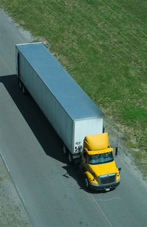 truck commercial vehicle transportation transport vehicle long haul semi trailers trailer